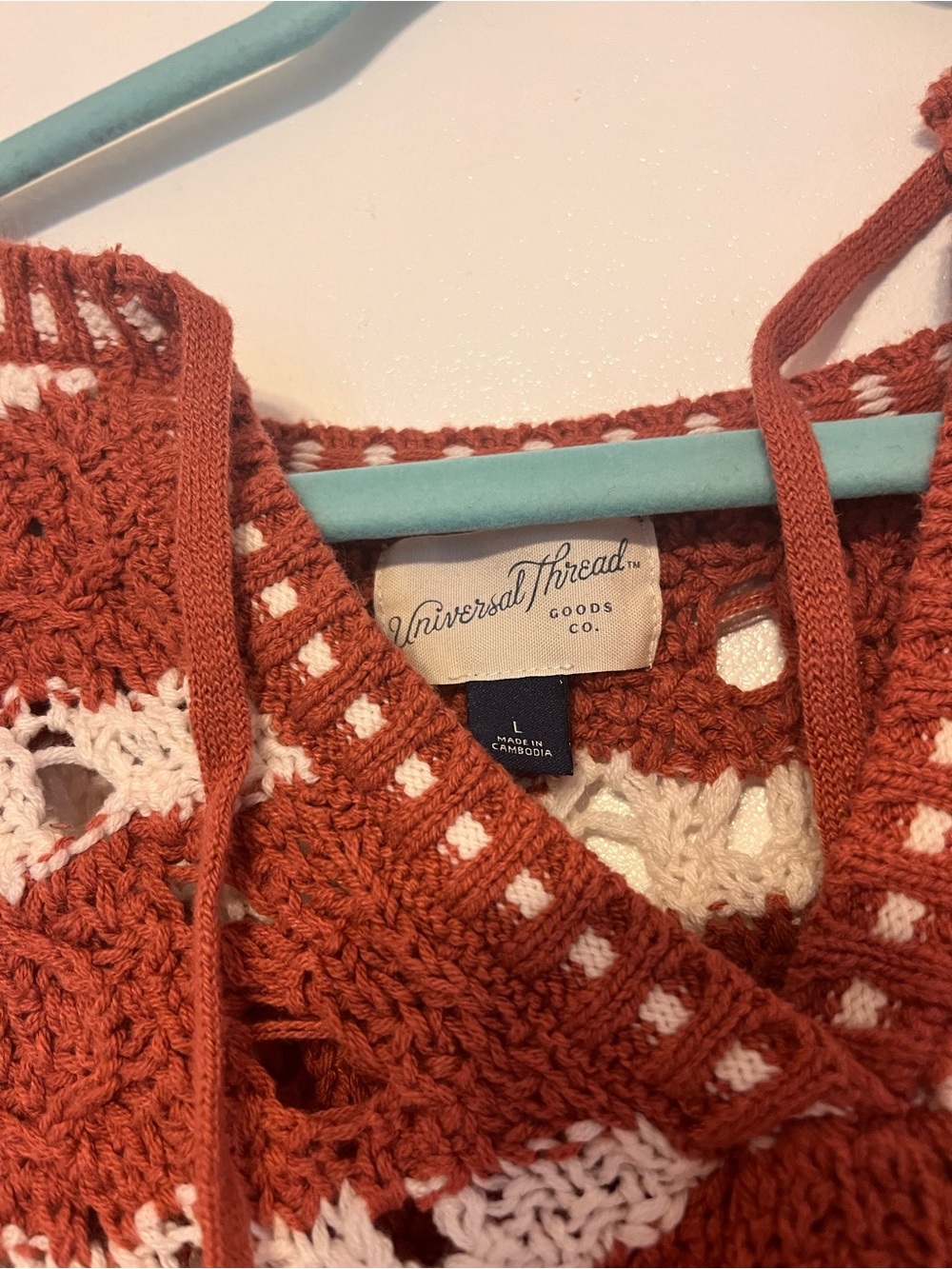 Universal Thread Women's Rust and Cream Crochet V-Neck Sweater